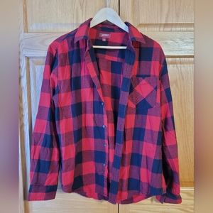 ❄️Flannel buttondowm shirt 🖤❤️ like new!